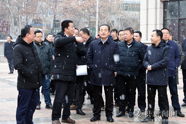 成少平帶隊(duì)督查調(diào)研橋南商場片區(qū)開發(fā)改造運(yùn)營等情況并召開專題辦公會議