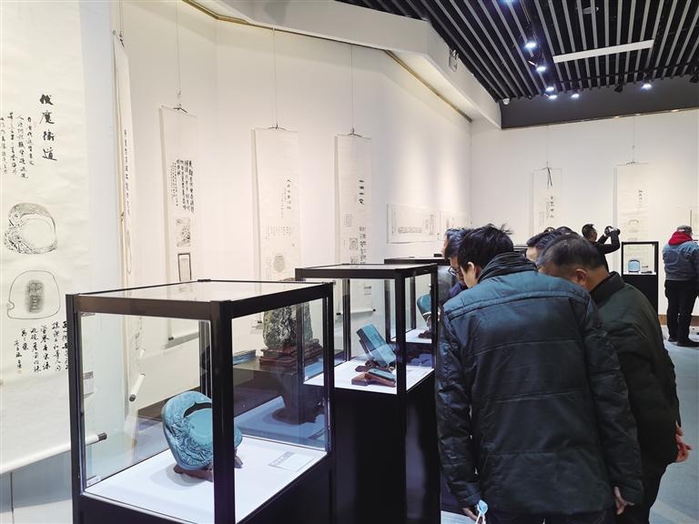 “非遺精品洮硯傳拓題跋藝術(shù)展”開展 洮硯雕刻、傳拓、拓片題跋集中亮相甘肅藝術(shù)館