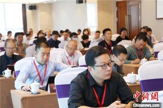 圖為“明清時(shí)期河西走廊社會(huì)變遷”學(xué)術(shù)研討會(huì)現(xiàn)場(chǎng)?！∥渫行侣剛髅郊瘓F(tuán)供圖
