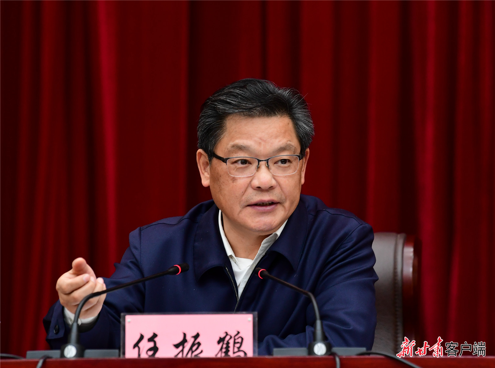任振鶴在全省新型城鎮(zhèn)化工作推進(jìn)會議上強(qiáng)調(diào)：凝心聚力抓落實、蹄疾步穩(wěn)向前進(jìn)，奮力推進(jìn)新型城鎮(zhèn)化建設(shè)再上新臺階