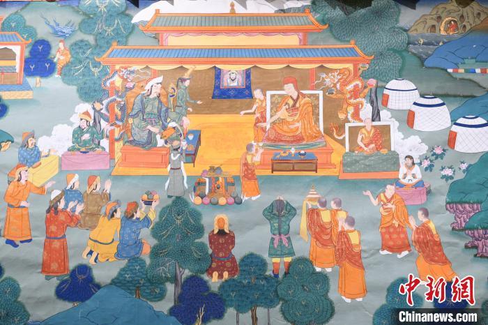 8月20日，在蘭州市博物館展出的大型歷史題材卷軸唐卡“涼州會(huì)盟”?！〈魑牟?攝