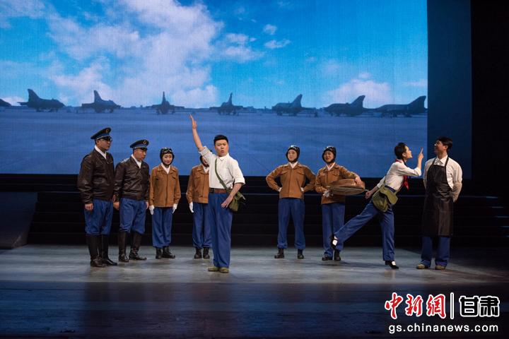 圖為甘肅原創(chuàng)音樂劇《風(fēng)花雪月》演出劇照。(資料圖)潘禹辰 攝