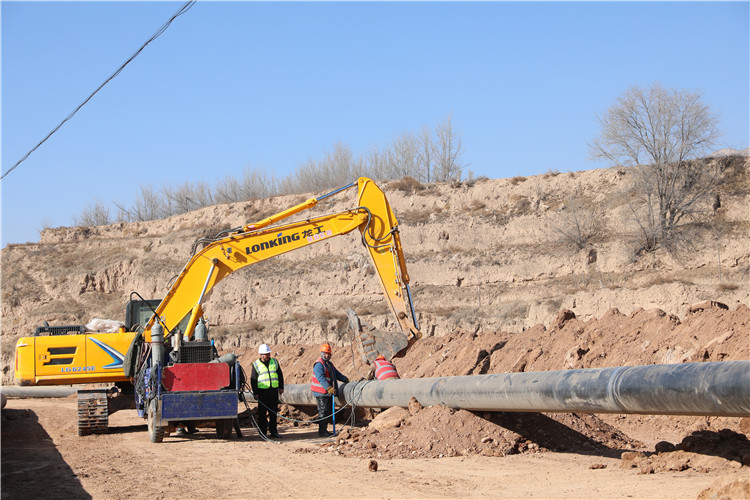 臨洮縣洮陽(yáng)水廠農(nóng)村供水鞏固提升暨城區(qū)第二水源工程現(xiàn)場(chǎng)。_副本.jpg