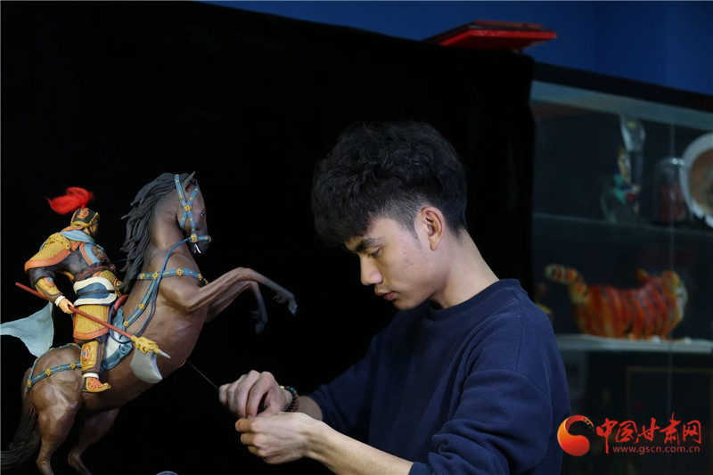 楊凱：將敦煌神韻“揉”入傳統(tǒng)面塑的能工巧匠