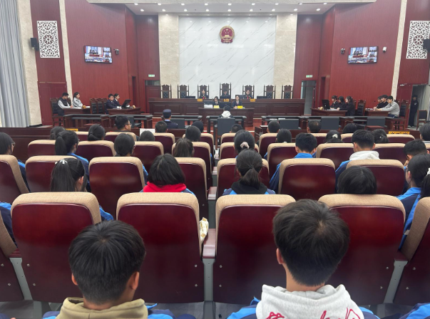 康樂(lè)縣法院：模擬法庭“開庭” 護(hù)航青春助成長(zhǎng)