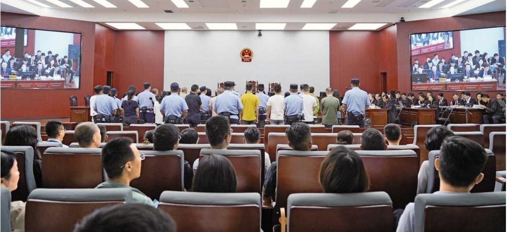 利劍護(hù)公正 初心守民安